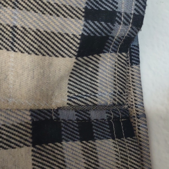 SLIGHTLY USED HESPERUS PLAID SKIRT CREAM BLACK AND BABY BLUE SIZE JUNIOR M - Picture 4 of 8